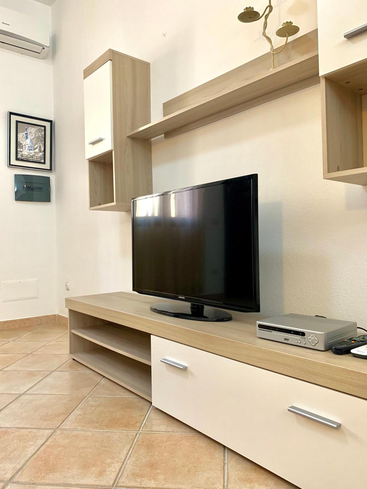 Square Inn Apartment Olbia Ngoại thất bức ảnh
