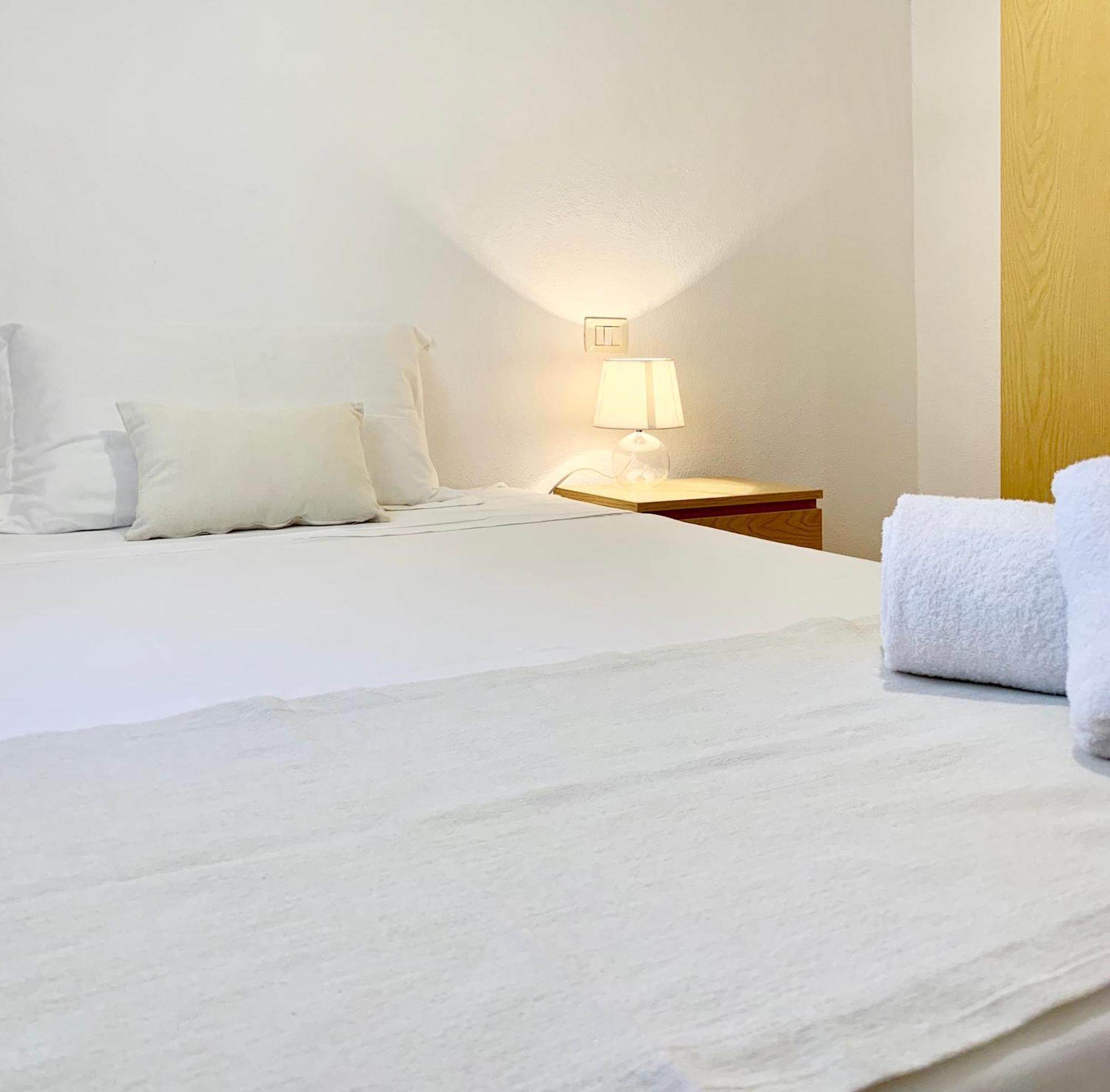 Square Inn Apartment Olbia Ngoại thất bức ảnh